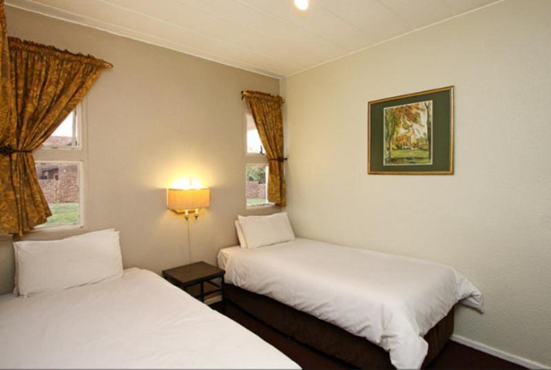 Vetho 2 Apartments Or Tambo Airport Kempton Park Exterior photo